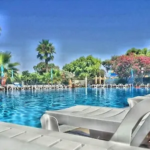 https://camping-residence-capo-passero.sicilyhotelsitaly.net